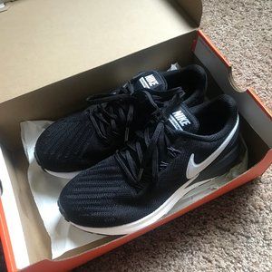 Nike Air Zoom Structure Running Shoes Womens